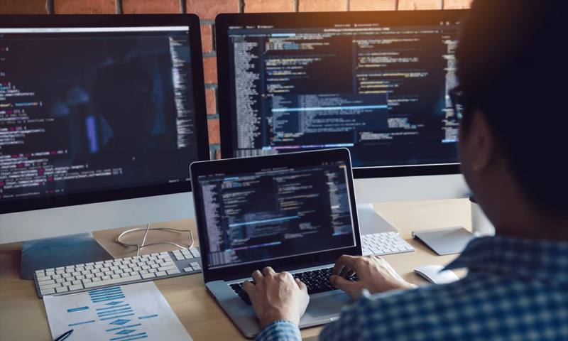 数据科学选型:R与Python如何赋能凭祥市网站建设?